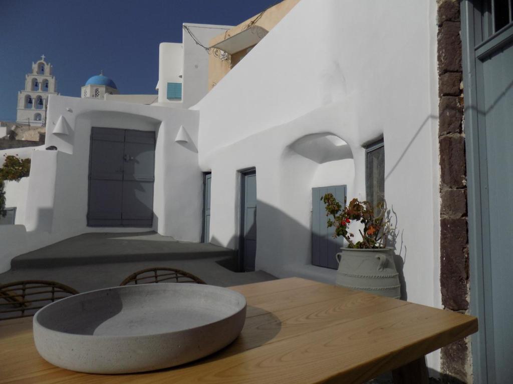 Balcon ou terrasse dans l'établissement Imarkellis Pyrgos Cave and Belfry Charm Santorini