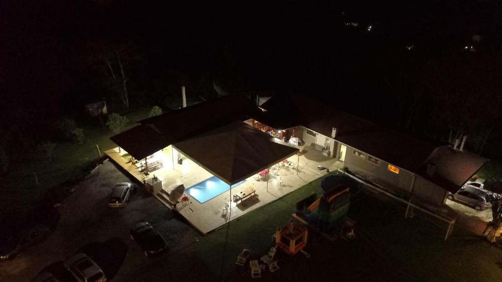  Linda Chácara com Piscina Aquecida