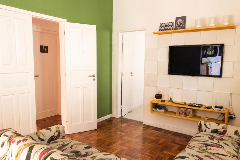  Eurotrip Hostel