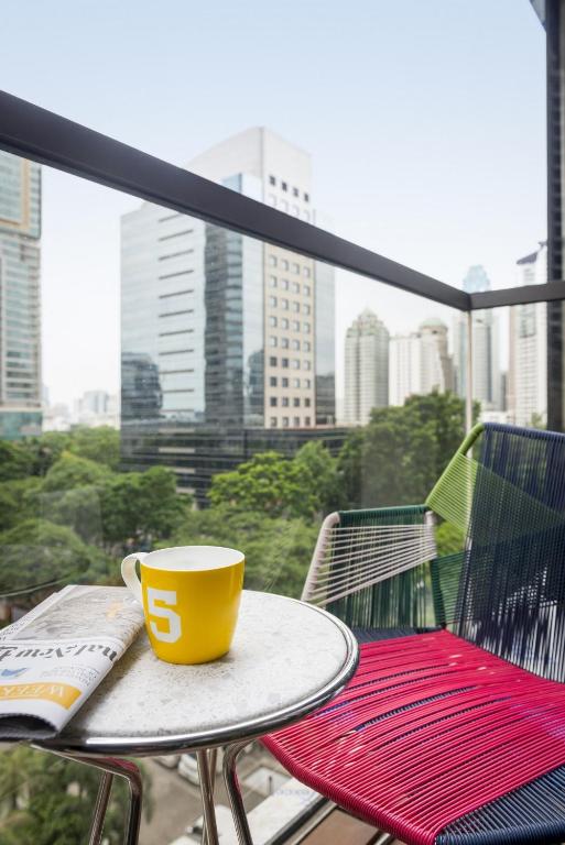 Hotel Indigo Bangkok Wireless Road by IHG - Resim 5