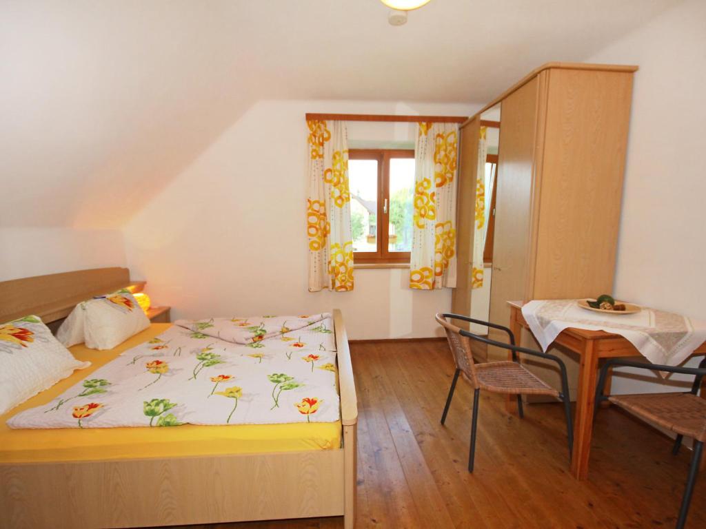 Postel nebo postele na pokoji v ubytování Holiday Home Sonnhaus by Interhome