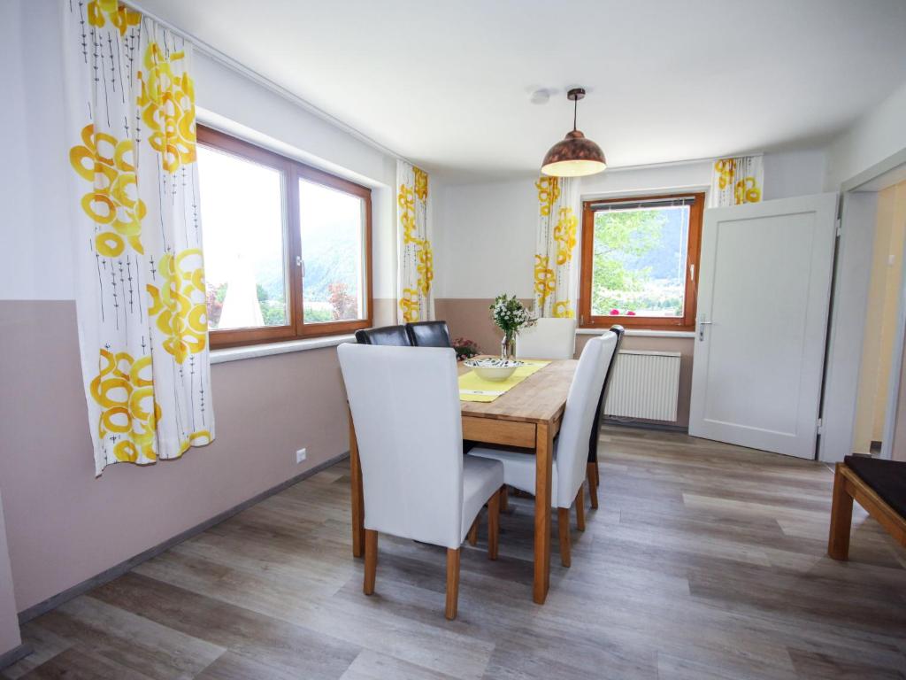 Posezení v ubytování Holiday Home Sonnhaus by Interhome