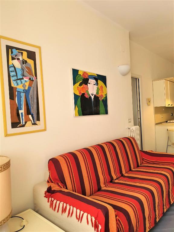 A seating area at Casa Azzurra