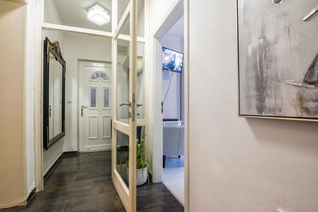 Francesca Luxury Apartment - 14