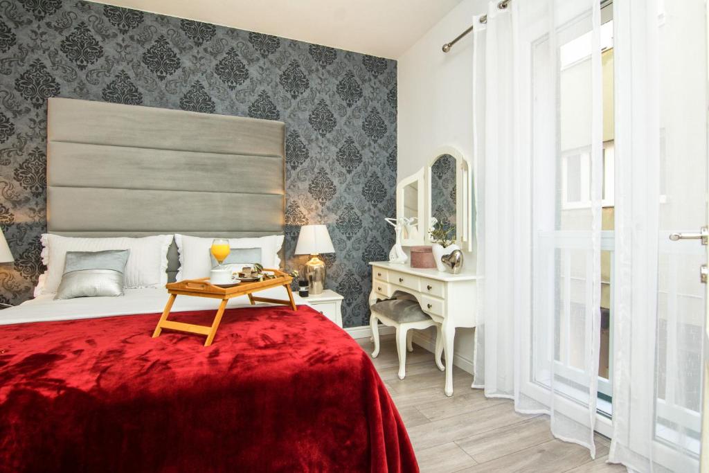 Francesca Luxury Apartment - 18