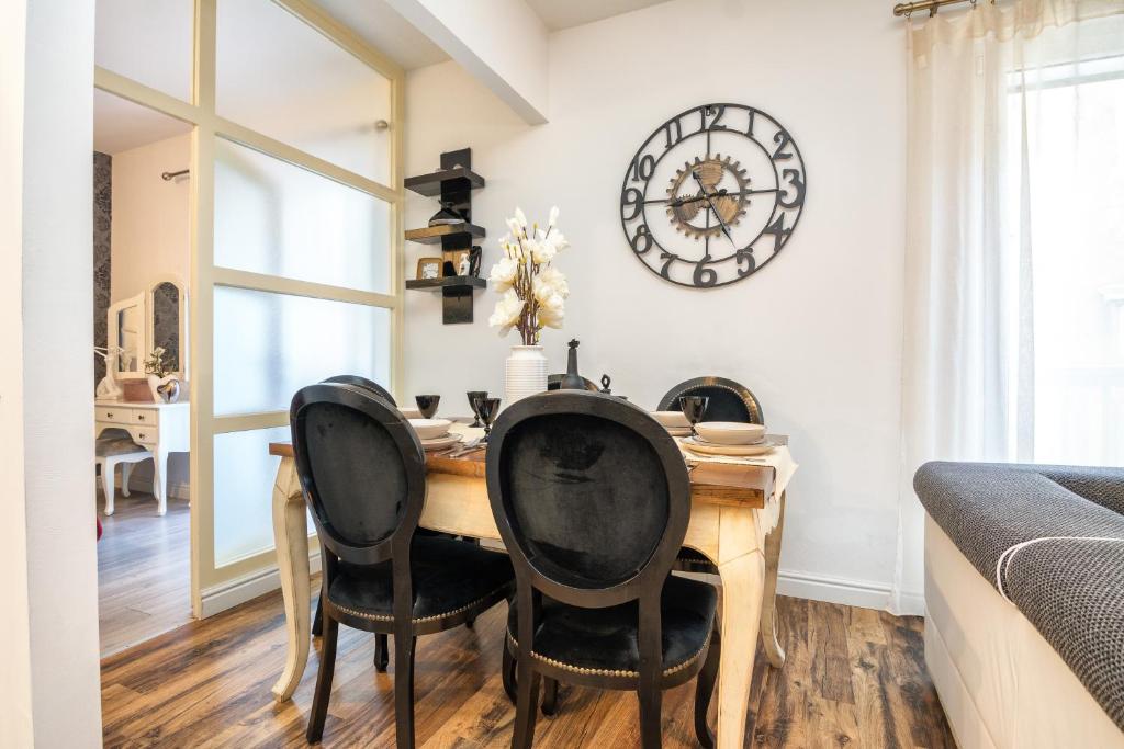 Francesca Luxury Apartment - 11