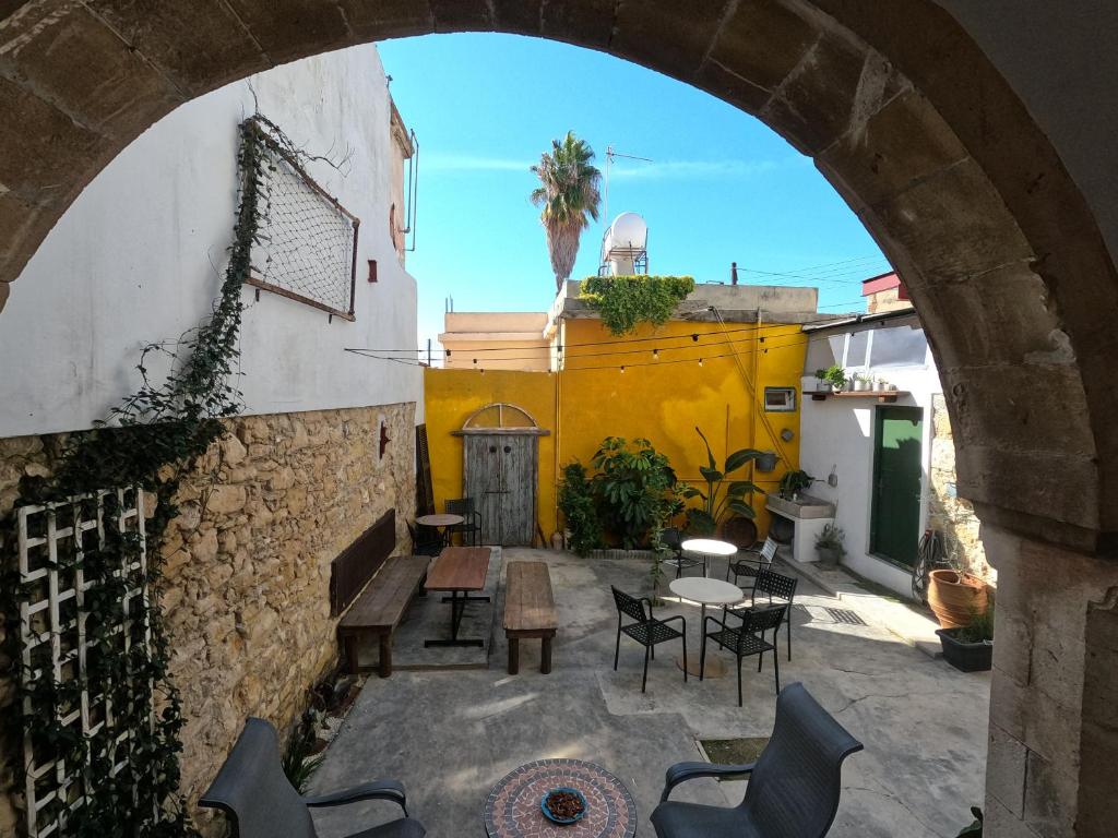 Patio nebo venkovní prostory v ubytování Le Mat Hostel
