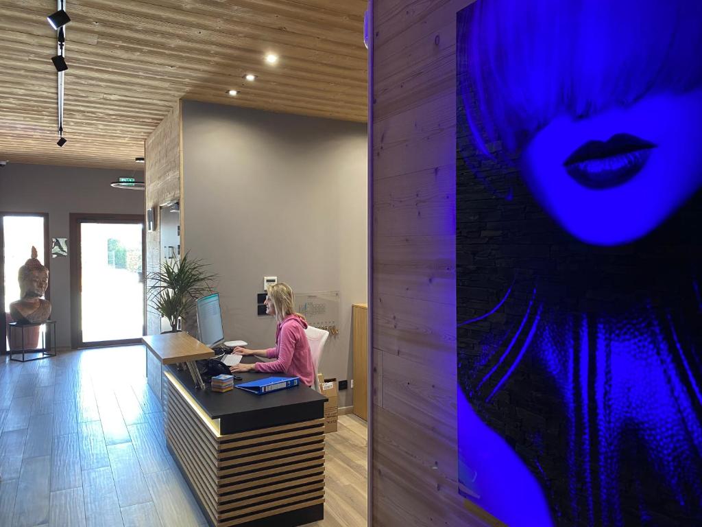 Fotografie z fotogalerie ubytování World Hotel v destinaci Saint-Vulbas