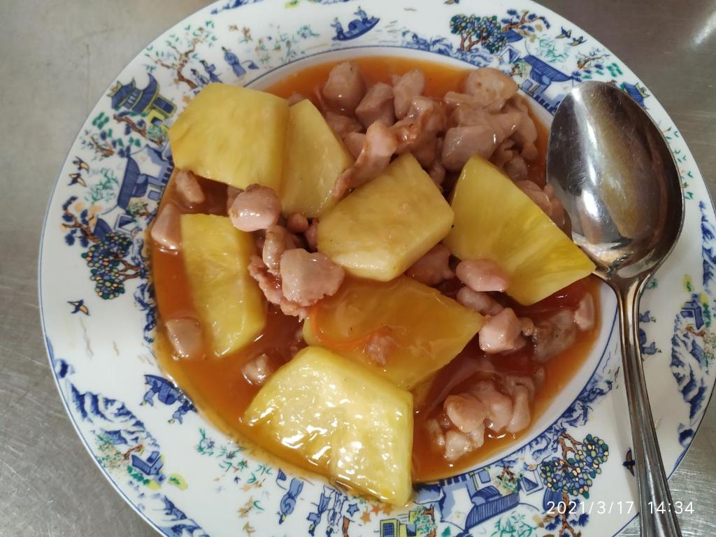 Jídlo v penzionu – hostince nebo okolí