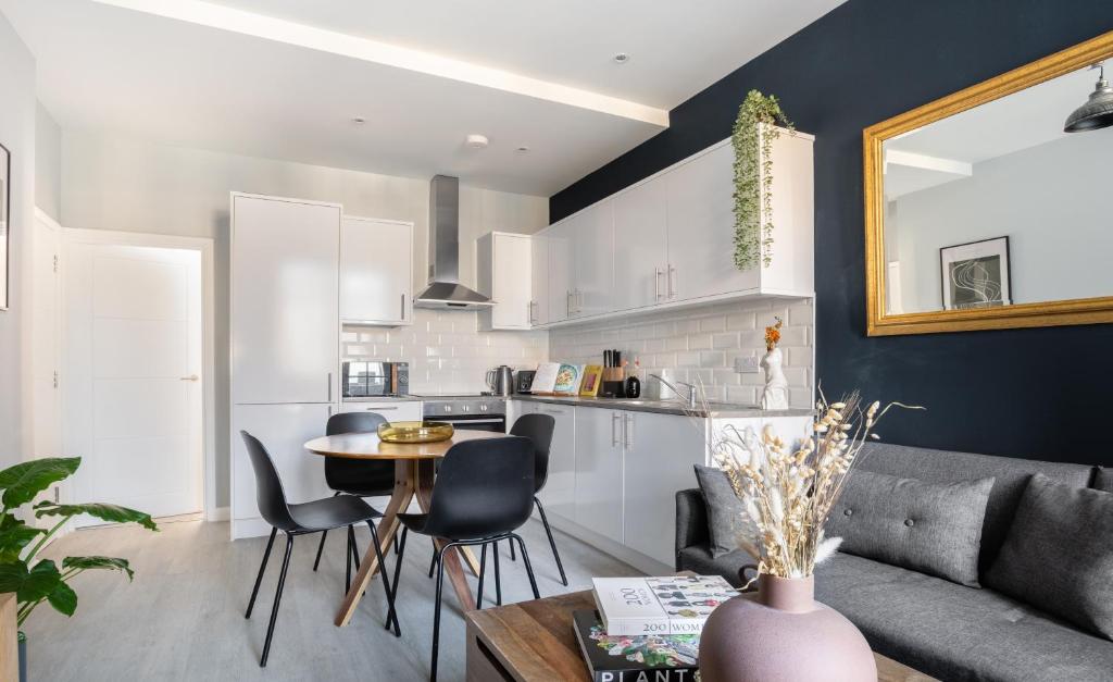 The Kentish Town Nook - Modern 2BDR Apartment with Patio