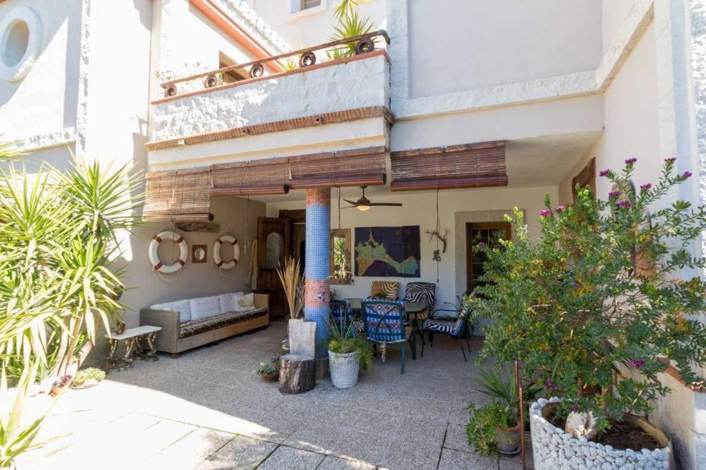 Balkón alebo terasa v ubytovaní Charming Villa in Padul with Mountain View and Private Pool