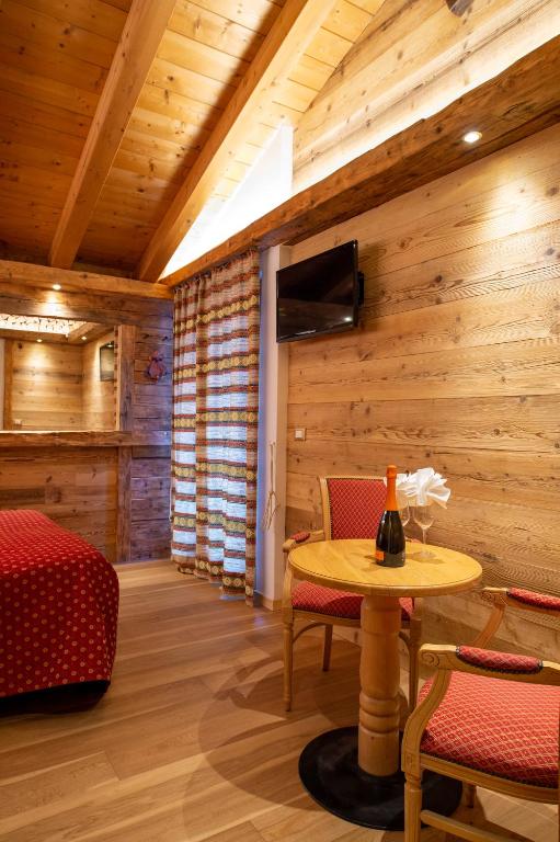 TV a/nebo společenská místnost v ubytování Park Hotel Bellavista