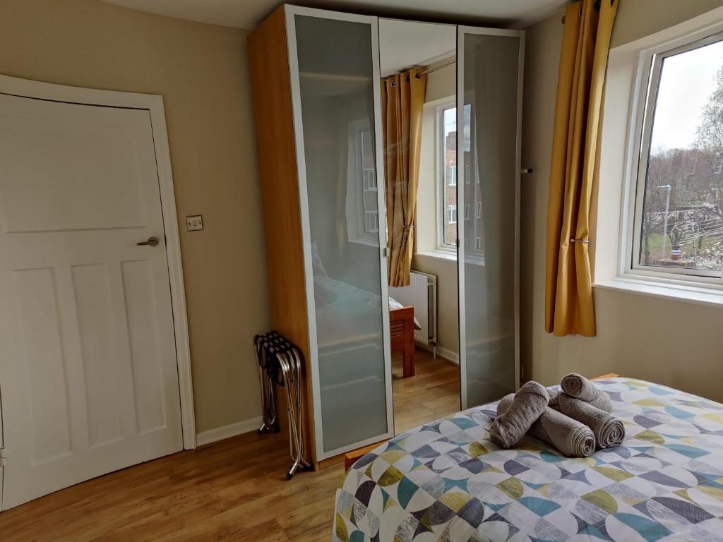 SW18 - 1 Bed Flat - Free Parking - Self Check-in