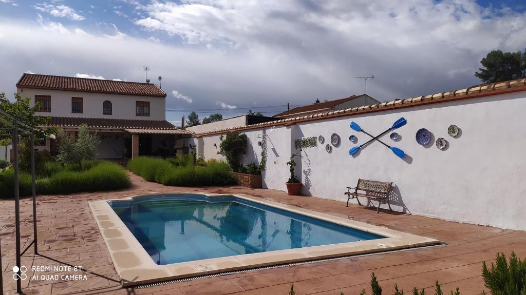 Chalet Embalse Bermejales, Arenas del Rey – Precios ...