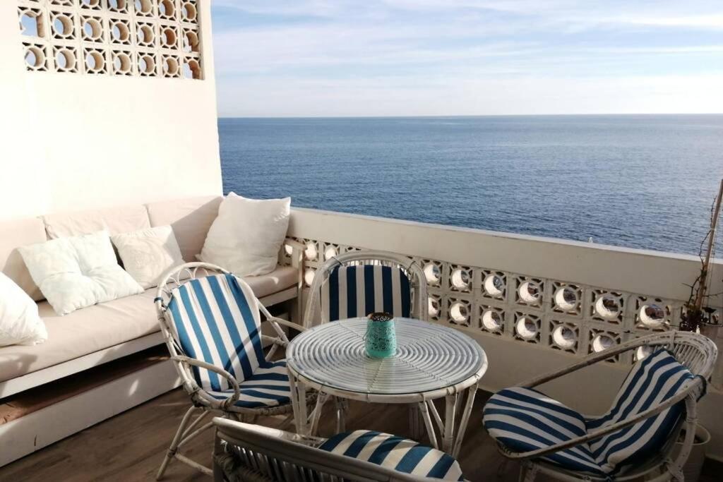 Apartamento frente al mar. Almuñécar, Spain - Booking.com