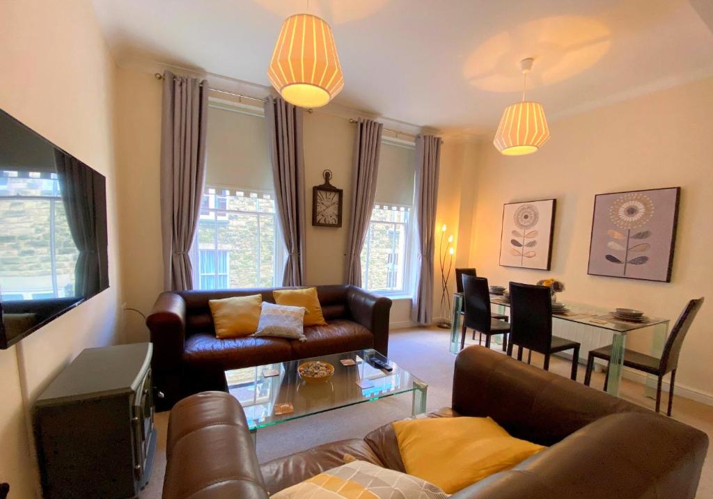 Posezení v ubytování Fabulous 2 bed Ground floor apartment Belper