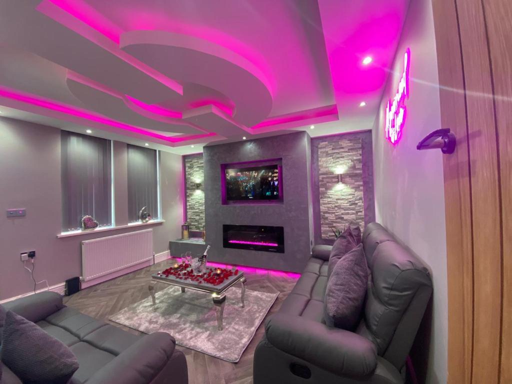 Aphrodite Suites Leeds
