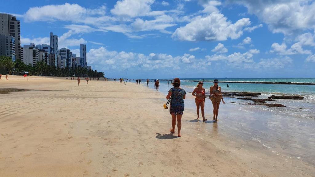  MRC605 Excellent flat in the best location on the beach of Boa Viagem.