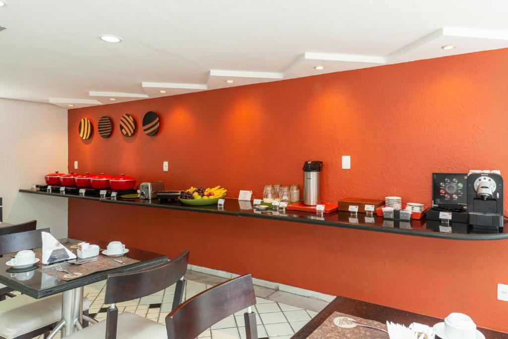  MRC605 Excellent flat in the best location on the beach of Boa Viagem.