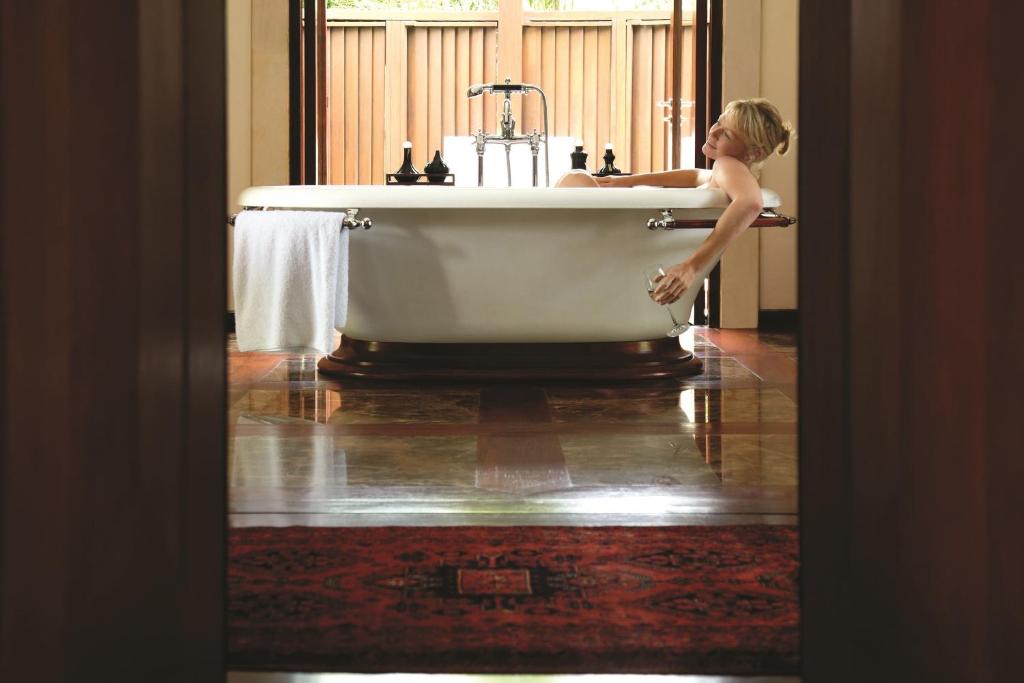 Four Seasons Resort Bali at Jimbaran Bay - 12