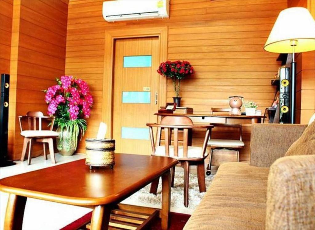 Posezení v ubytování Be Rich Hotel