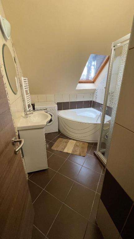 Koupelna v ubytování Grátisz Apartman Siófok
