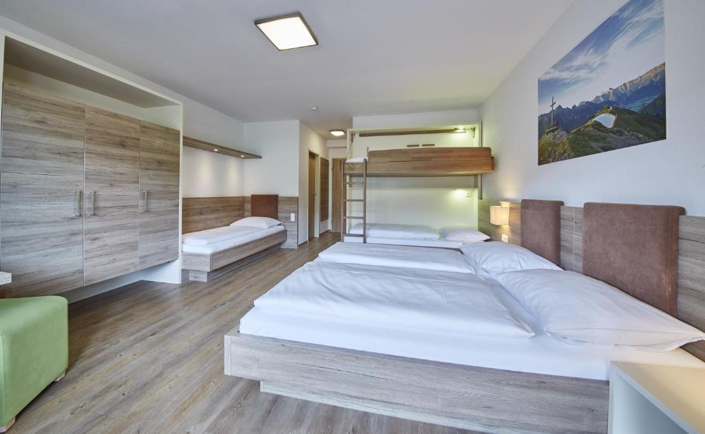 Postel nebo postele na pokoji v ubytování Am Mitteregghof