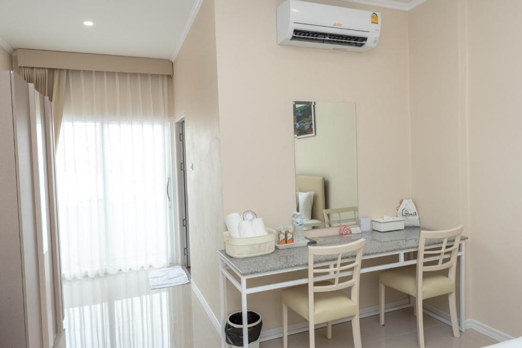 Siri Ville Hotel - Chambre Royale Avec Balcon