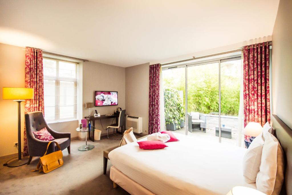 Logis Hôtel Villa C Hôtel - ガーデンレベルのヴィラ