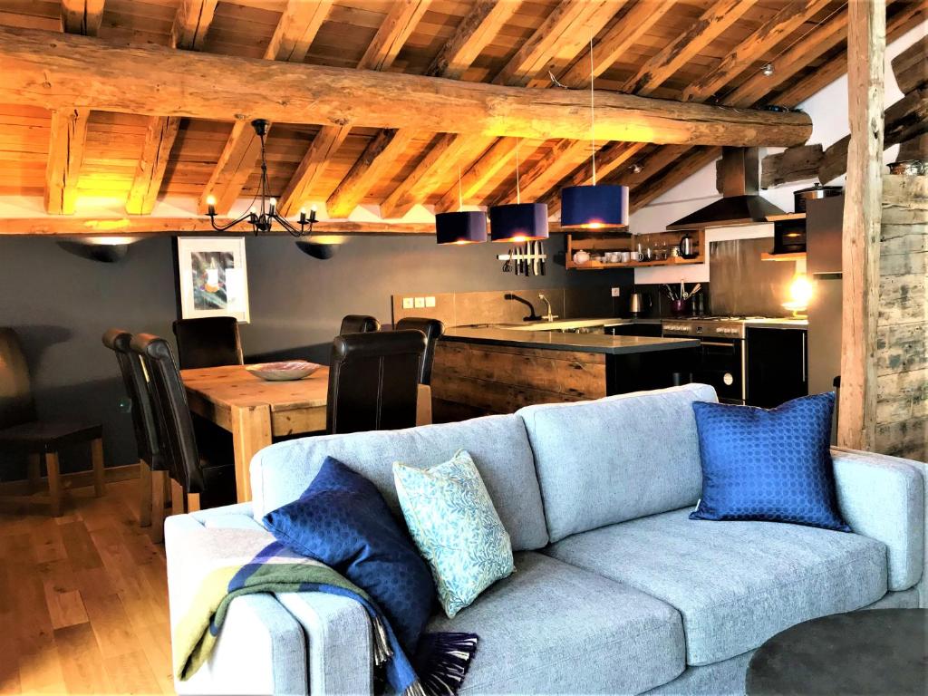 Black Diamond Lodge - Superior Chalet