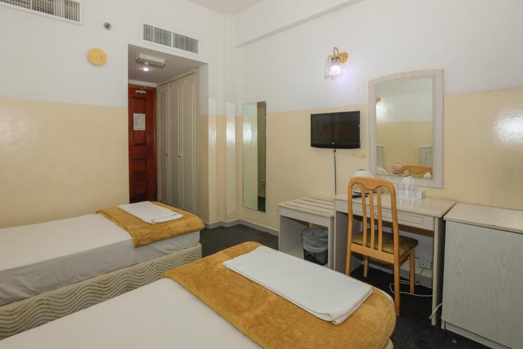 Queens Hotel Next Sabkha Bus Station - Resim 45