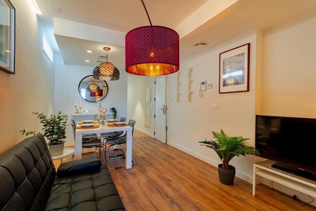 Plaza Mayor Apartamentos 13 - Two-Bedroom Apartment