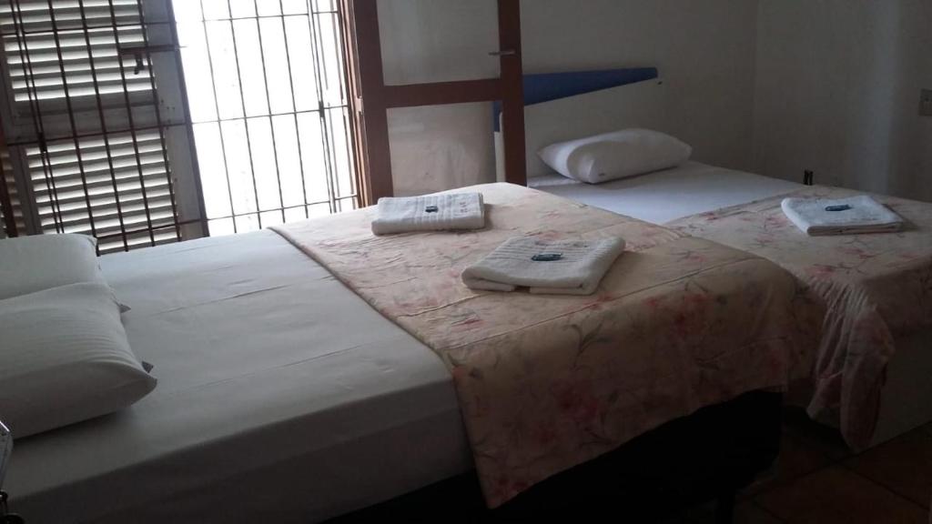  Casa com churrasqueira para 15 pessoas a 30mt do Aquário de Ubatuba