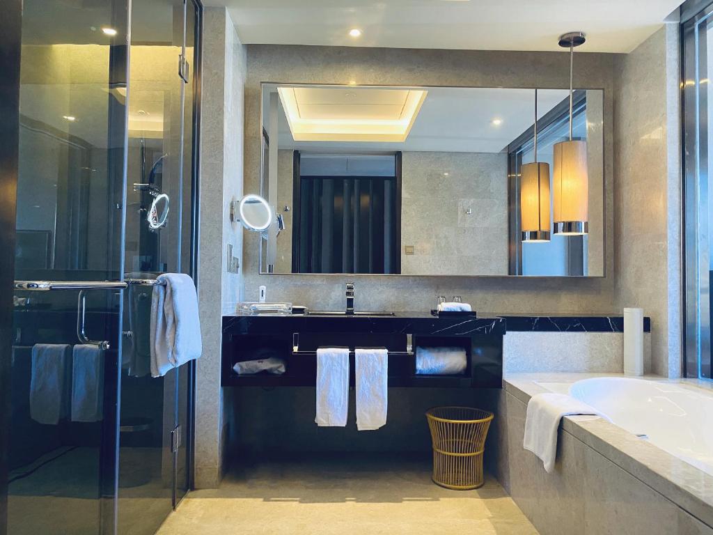 Koupelna v ubytování Crowne Plaza Zhangzhou by IHG