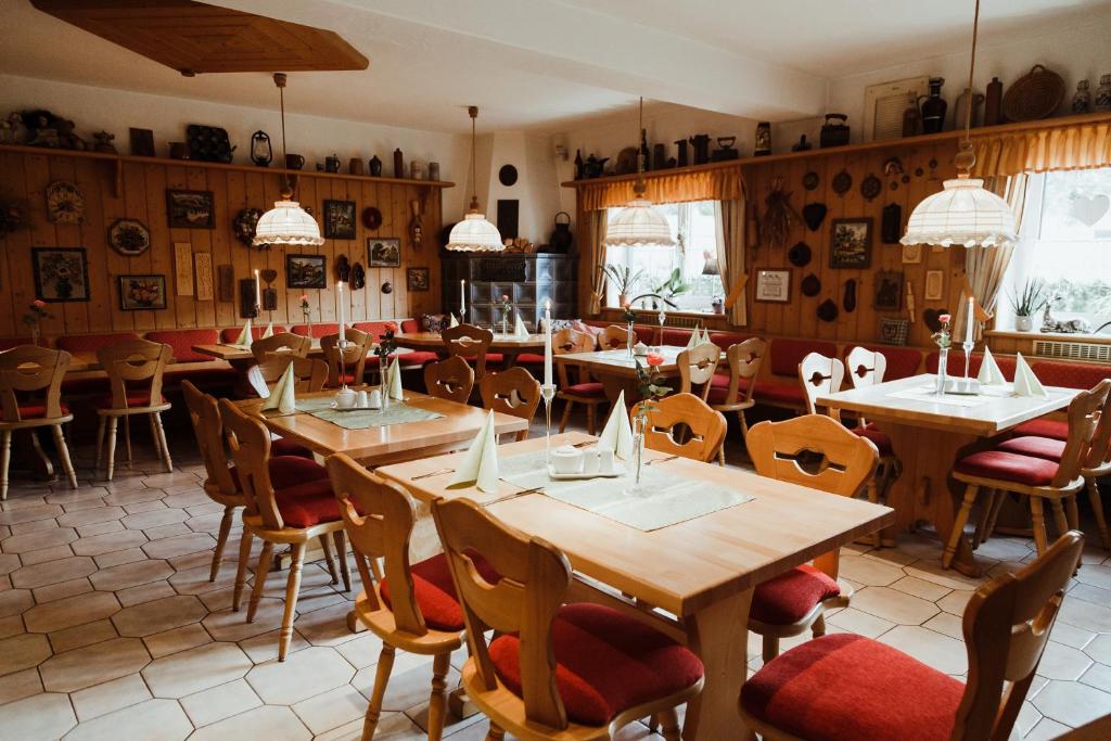 Restaurace v ubytování Gasthof Roseneck
