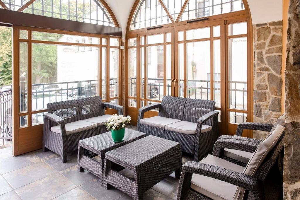 Posedenie v ubytovaní Hotel Hubertus Rzeszów