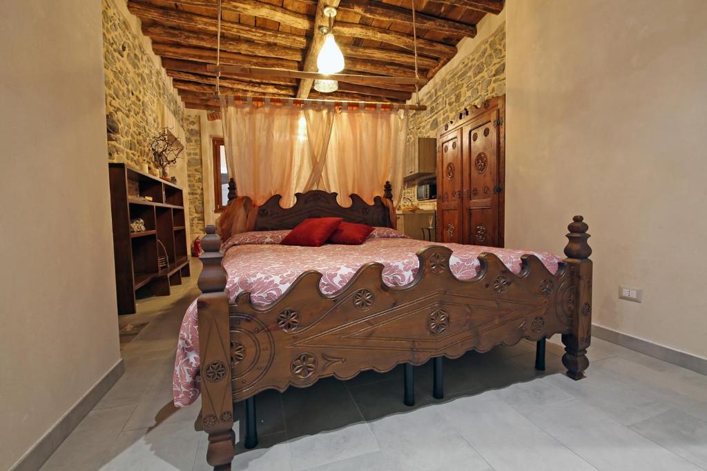 A bed or beds in a room at Mella Bellagio -La Corte - at the Lake with parking