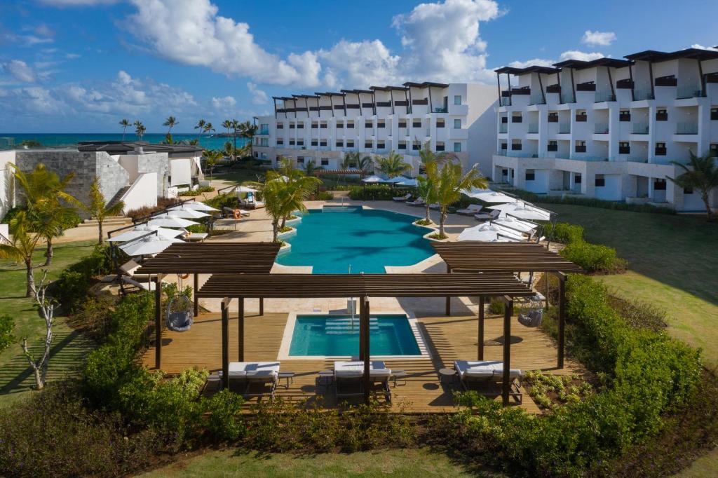 Bazén v ubytování Dreams Macao Beach Punta Cana - All Inclusive nebo v jeho okolí