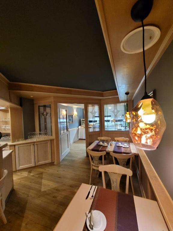 Kuchyň nebo kuchyňský kout v ubytování Ambiente Hotel garni