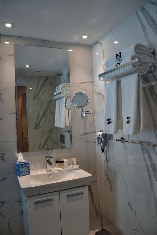 Flower Town Hotel & Spa - Suite Junior