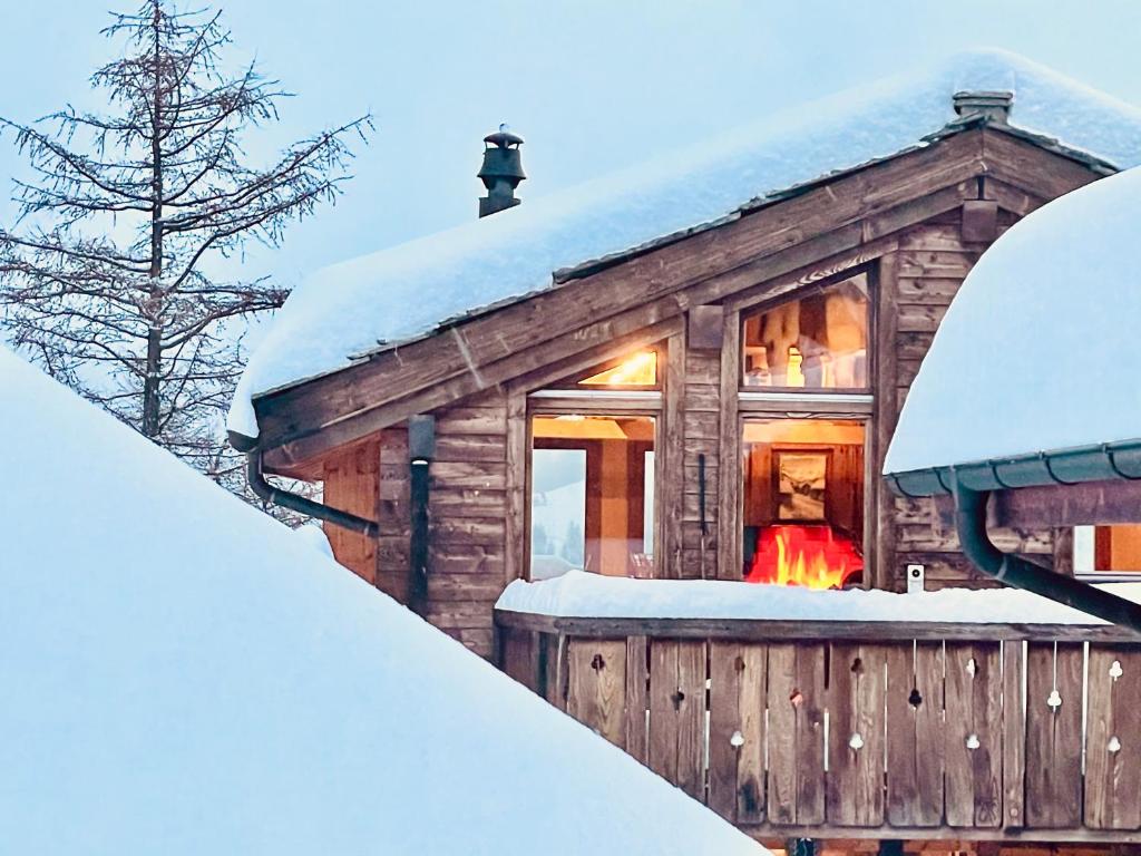 Stirling Luxury Chalet & Spa v zimě