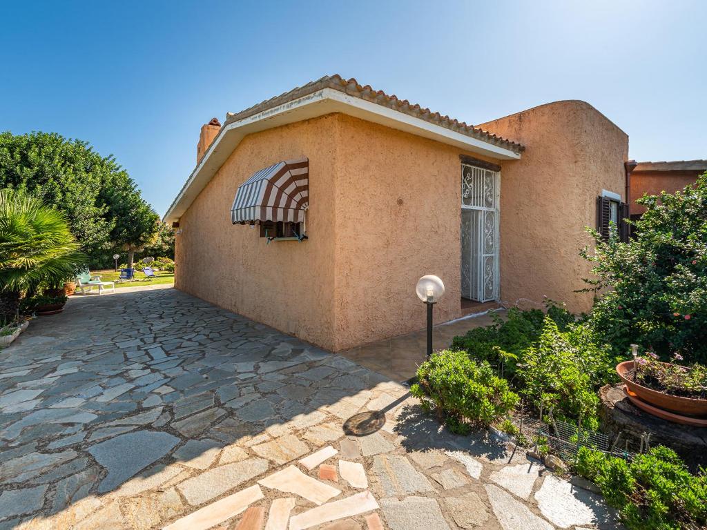 The building in which the holiday home is located