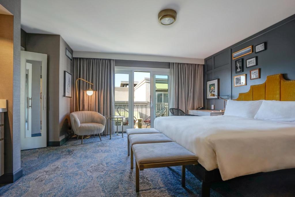 Hotel Amarano Burbank-Hollywood - Habitación King Con Balcón