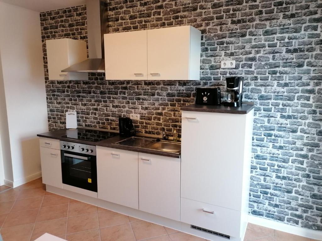 Sleep & Living FeWo Aschersleben ehem Apt BonaLoca - Apartamento De Dos Dormitorios