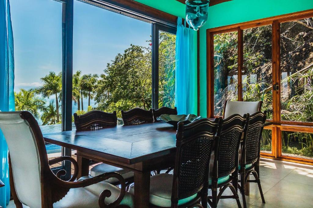  Casa Tiffany - Borda infinita e a melhor vista da Ilhabela