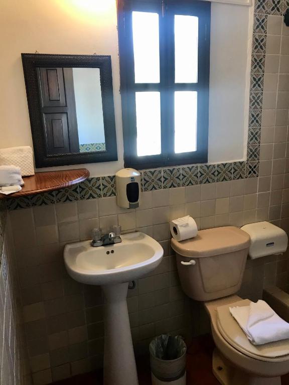 Hotel T KON T - Twin Room With Bathroom