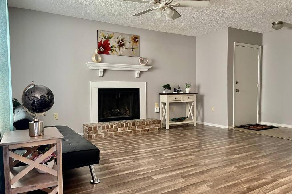 The Cottage by Mall of Louisiana, Baton Rouge, Baton Rouge (updated