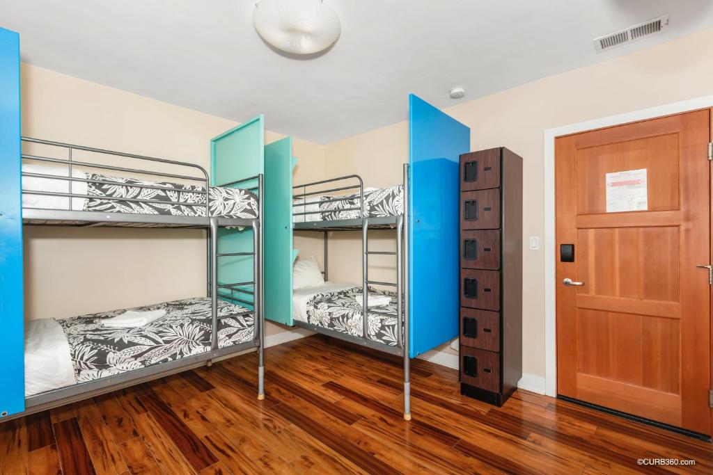 Samesun Ocean Beach Hotel & Hostel - Bed In 4-Bed Mixed Dormitory Room