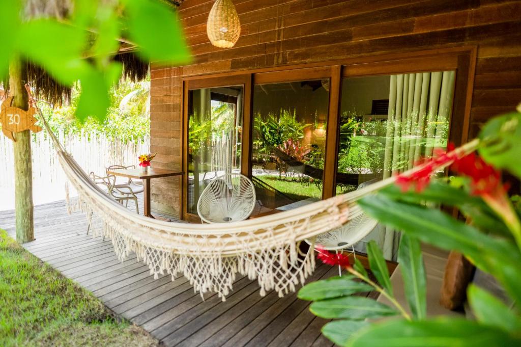  Madeiro Beach Hotel