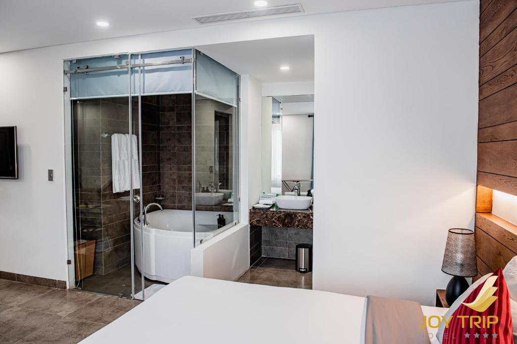 Suite Gia Đình